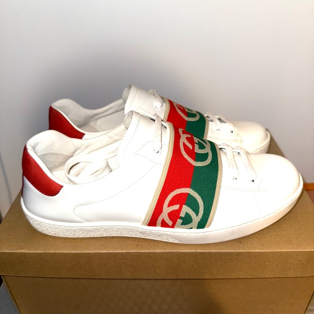 Gucci White Sneakers with Red and Green Stripes - Picture 2 of 5